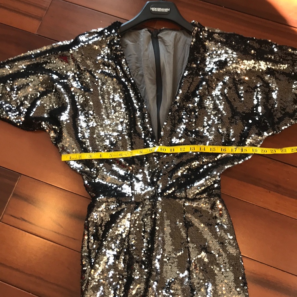 Dress - Picture 7 of 8